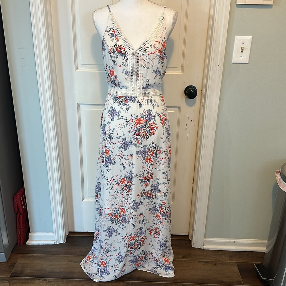 Eclair Summer Maxi‎ Dress white with floral and crochet trim size medium